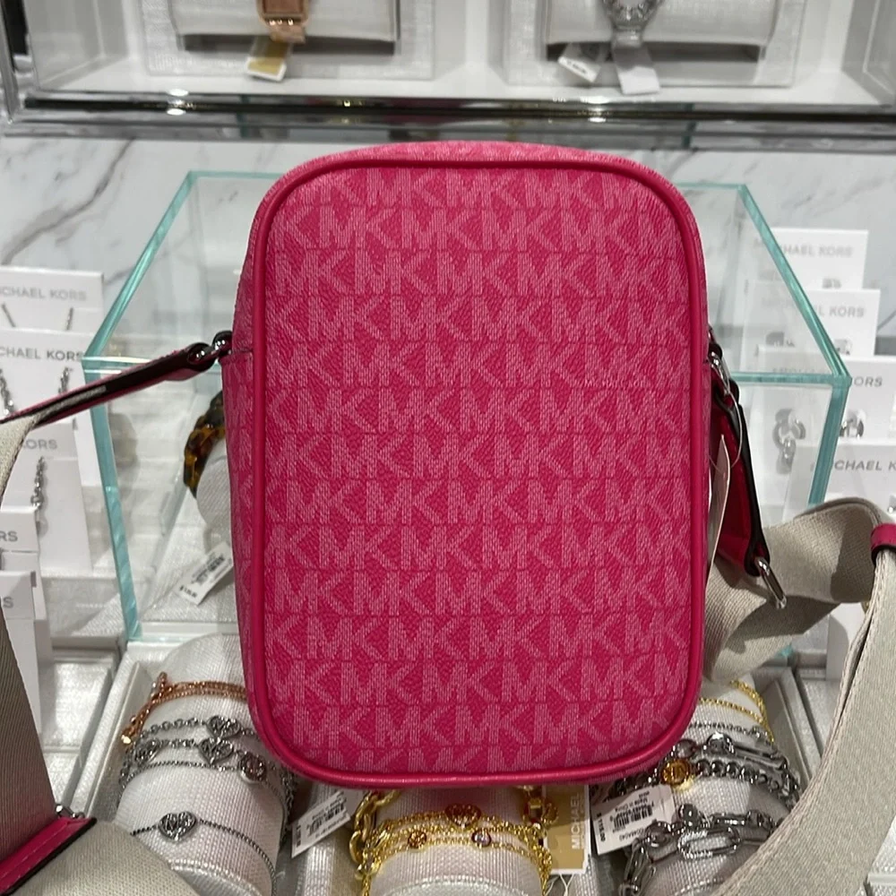 Michael Kors Jet Set Medium Signature Logo Crossbody Bag
COLOR DRAGONFRUT - Picture 6 of 16